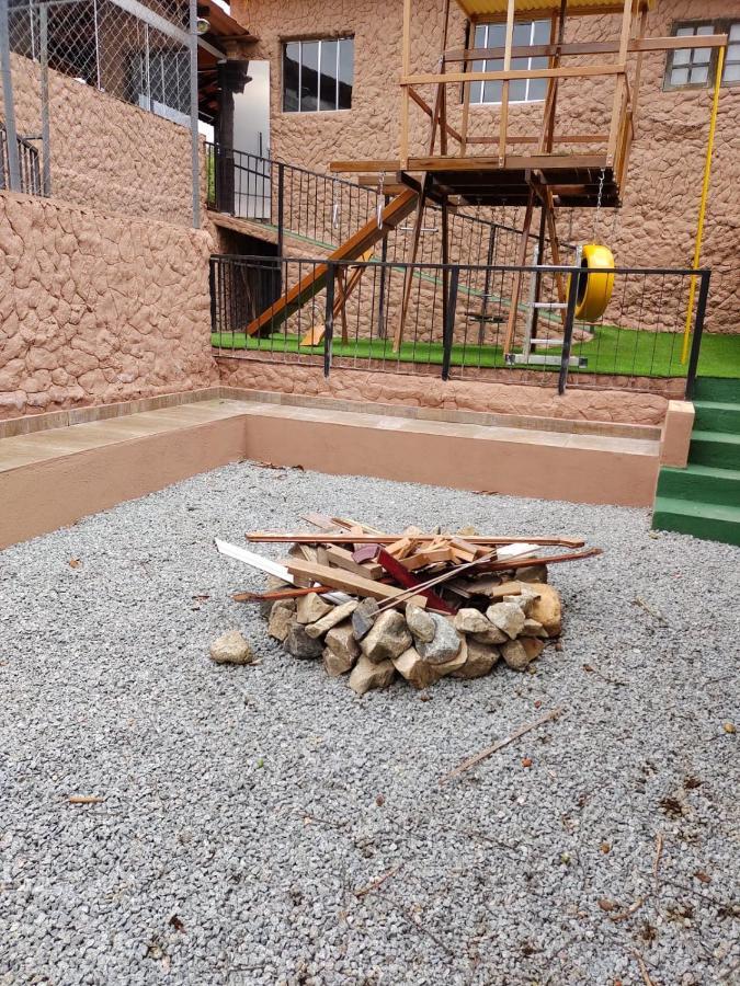 Chacara Bella Vida Com Piscina Churrasqueira Salao De Festas Fogao A Lenha Quadra Aracariguama Exteriér fotografie