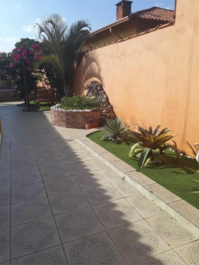 Chacara Bella Vida Com Piscina Churrasqueira Salao De Festas Fogao A Lenha Quadra Aracariguama Exteriér fotografie